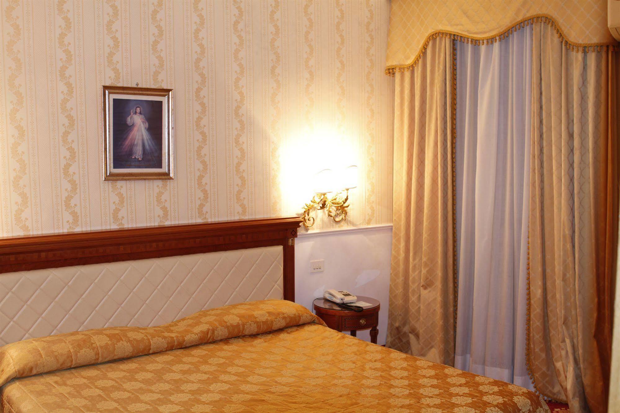 Hotel Genio Ρώμη Εξωτερικό φωτογραφία